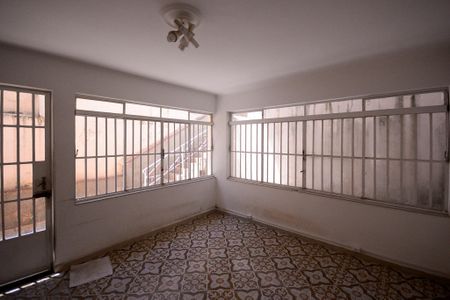 Casa à venda com 288m², 3 quartos e 4 vagas Casa à venda com 288m², 3 quartos e 4 vagasSala 2