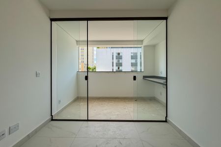 Sala de apartamento à venda com 3 quartos, 92m² em Sagrada Família, Belo Horizonte