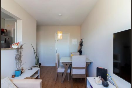 Sala de apartamento para alugar com 2 quartos, 50m² em Vila Basileia, São Paulo