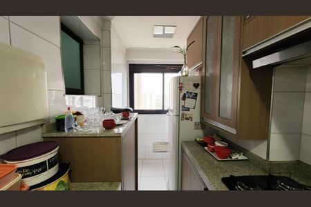 Apartamento à venda com 77m², 2 quartos e 1 vaga Apartamento à venda com 77m², 2 quartos e 1 vagaCozinha e Área de Serviço