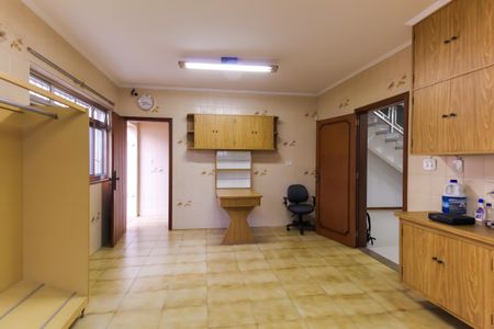 Casa para alugar com 256m², 4 quartos e 2 vagas Casa para alugar com 256m², 4 quartos e 2 vagasCozinha
