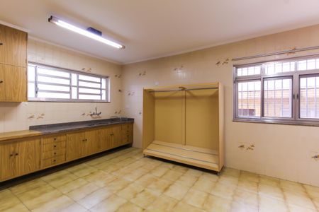 Casa para alugar com 256m², 4 quartos e 2 vagas Casa para alugar com 256m², 4 quartos e 2 vagasCozinha