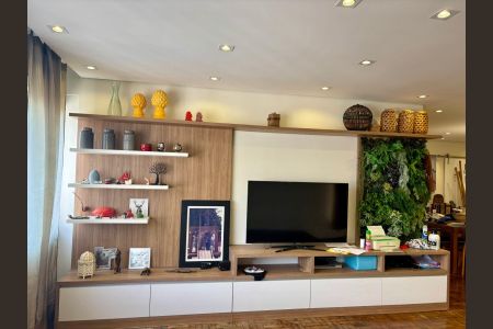 Sala de apartamento para alugar com 3 quartos, 200m² em Cerqueira César, São Paulo