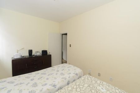Quarto 2 de casa para alugar com 3 quartos, 260m² em Bairro da Glória, Contagem