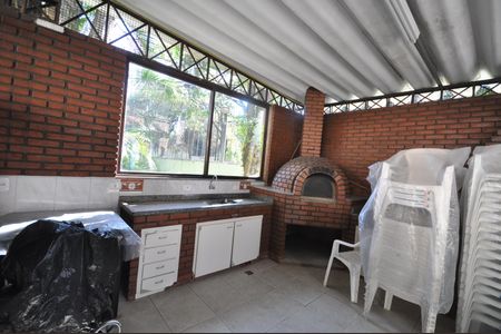 Apartamento à venda com 79m², 2 quartos e 1 vagaForno de pizza e churrasqueira