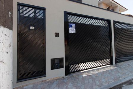 Casa à venda com 360m², 3 quartos e 5 vagas Casa à venda com 360m², 3 quartos e 5 vagasFachada