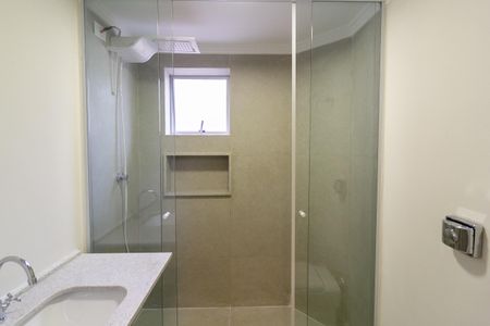 Apartamento à venda com 87m², 2 quartos e 1 vaga Apartamento à venda com 87m², 2 quartos e 1 vagaBanheiro Social