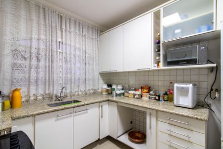 Casa à venda com 308m², 3 quartos e 2 vagas Casa à venda com 308m², 3 quartos e 2 vagasCozinha