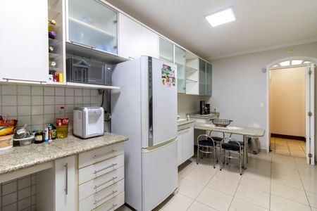 Casa à venda com 308m², 3 quartos e 2 vagas Casa à venda com 308m², 3 quartos e 2 vagasCozinha