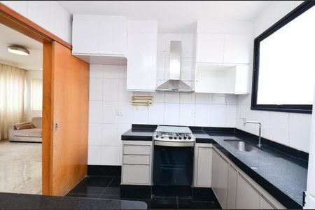 Apartamento à venda com 160m², 3 quartos e 2 vagasCozinha