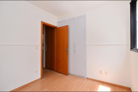 Apartamento à venda com 160m², 3 quartos e 2 vagasQuarto 2