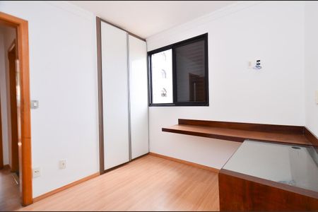 Apartamento à venda com 160m², 3 quartos e 2 vagasQuarto 1