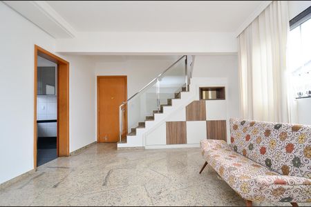 Sala  de apartamento à venda com 3 quartos, 160m² em Cidade Nova, Belo Horizonte