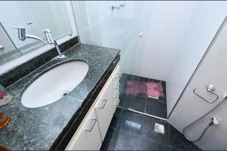 Apartamento à venda com 160m², 3 quartos e 2 vagasBanheiro Social