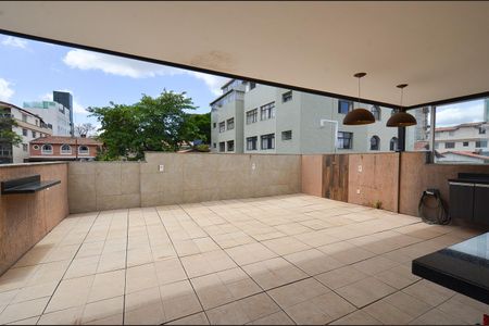 Apartamento à venda com 160m², 3 quartos e 2 vagasCobertura