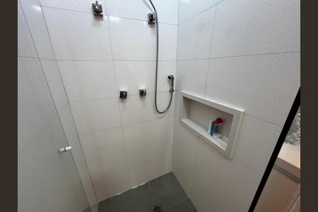 Apartamento à venda com 114m², 2 quartos e 2 vagas Apartamento à venda com 114m², 2 quartos e 2 vagasBanheiro da Suíte 1