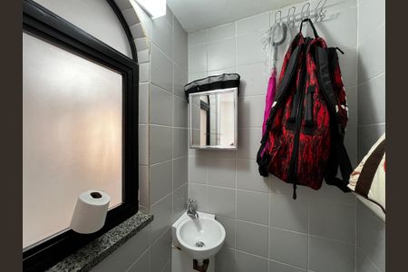 Apartamento à venda com 114m², 2 quartos e 2 vagas Apartamento à venda com 114m², 2 quartos e 2 vagasBanheiro de serviço