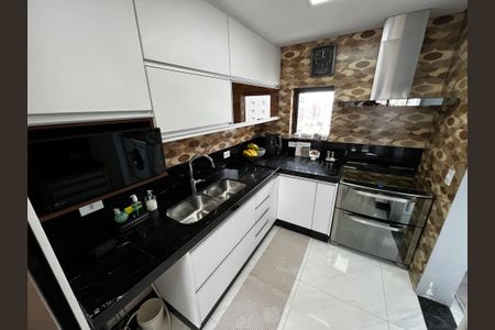 Apartamento à venda com 114m², 2 quartos e 2 vagas Apartamento à venda com 114m², 2 quartos e 2 vagasCozinha