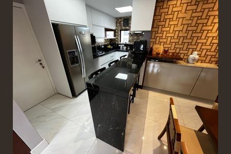 Apartamento à venda com 114m², 2 quartos e 2 vagas Apartamento à venda com 114m², 2 quartos e 2 vagasCozinha