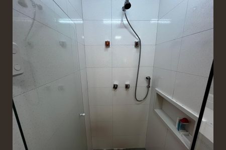 Apartamento à venda com 114m², 2 quartos e 2 vagas Apartamento à venda com 114m², 2 quartos e 2 vagasBanheiro da Suíte 1