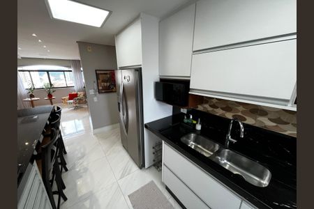 Apartamento à venda com 114m², 2 quartos e 2 vagas Apartamento à venda com 114m², 2 quartos e 2 vagasCozinha