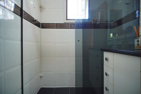 Casa à venda com 329m², 4 quartos e 4 vagasBanheiro Corredor