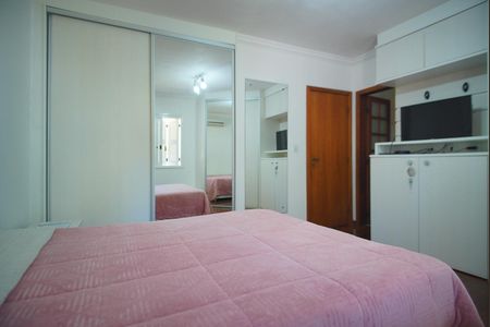 Casa à venda com 329m², 4 quartos e 4 vagasSuíte