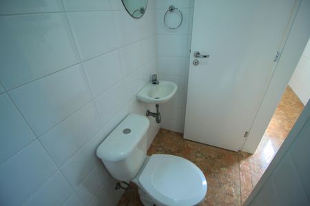 Apartamento para alugar com 107m², 3 quartos e 2 vagas Apartamento para alugar com 107m², 3 quartos e 2 vagasBanheiro de Serviço