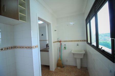 Apartamento para alugar com 107m², 3 quartos e 2 vagas Apartamento para alugar com 107m², 3 quartos e 2 vagasÁrea de Serviço