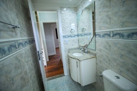 Apartamento para alugar com 107m², 3 quartos e 2 vagas Apartamento para alugar com 107m², 3 quartos e 2 vagasBanheiro da Suíte