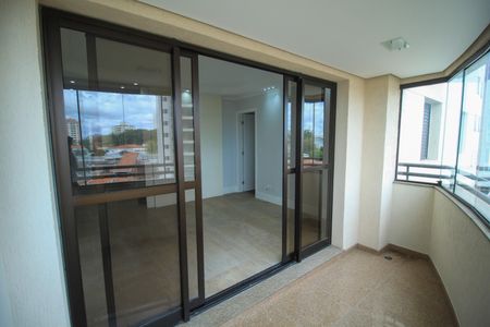 Apartamento para alugar com 107m², 3 quartos e 2 vagas Apartamento para alugar com 107m², 3 quartos e 2 vagasSacada