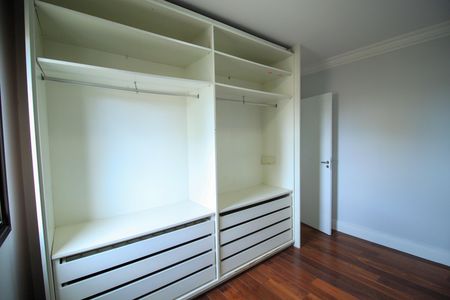 Apartamento para alugar com 107m², 3 quartos e 2 vagas Apartamento para alugar com 107m², 3 quartos e 2 vagasQuarto 1