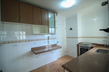 Apartamento para alugar com 107m², 3 quartos e 2 vagas Apartamento para alugar com 107m², 3 quartos e 2 vagasCozinha