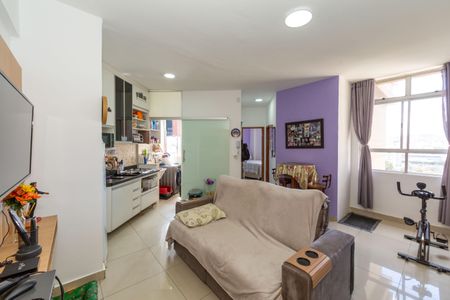 Sala de apartamento à venda com 2 quartos, 47m² em João Pinheiro, Belo Horizonte