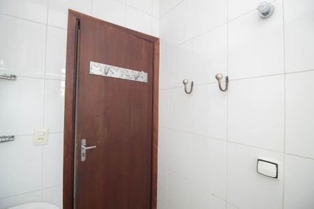 Casa para alugar com 120m², 4 quartos e 2 vagas Casa para alugar com 120m², 4 quartos e 2 vagasBanheiro 2