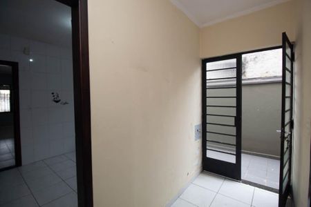 Casa para alugar com 120m², 4 quartos e 2 vagas Casa para alugar com 120m², 4 quartos e 2 vagasHall