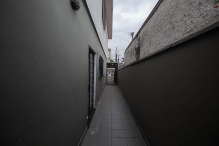 Casa para alugar com 120m², 4 quartos e 2 vagas Casa para alugar com 120m², 4 quartos e 2 vagasCorredor