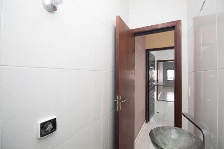 Casa para alugar com 120m², 4 quartos e 2 vagas Casa para alugar com 120m², 4 quartos e 2 vagasBanheiro 3