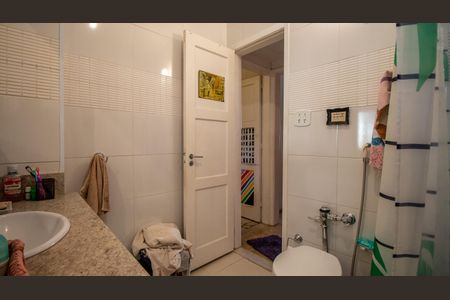 Apartamento à venda com 95m², 2 quartos e sem vaga Apartamento à venda com 95m², 2 quartos e sem vagaBanheiro