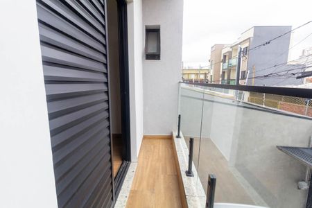 Casa à venda com 122m², 3 quartos e 2 vagas Casa à venda com 122m², 3 quartos e 2 vagasVaranda Suíte