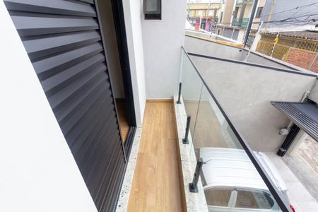 Casa à venda com 122m², 3 quartos e 2 vagas Casa à venda com 122m², 3 quartos e 2 vagasVaranda Suíte