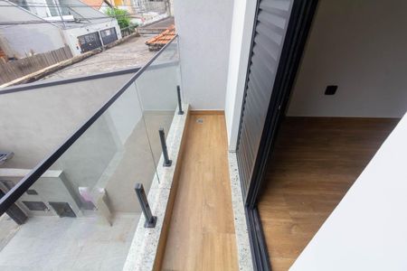 Casa à venda com 122m², 3 quartos e 2 vagas Casa à venda com 122m², 3 quartos e 2 vagasVaranda Suíte