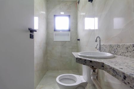 Casa à venda com 122m², 3 quartos e 2 vagas Casa à venda com 122m², 3 quartos e 2 vagasBanheiro 2