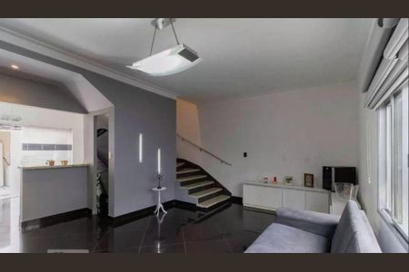 Casa à venda com 4 quartos, 300m² em Vila Nair, São Paulo