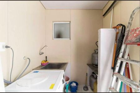 Casa à venda com 4 quartos, 300m² em Vila Nair, São Paulo