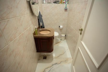 Casa à venda com 158m², 3 quartos e 2 vagasLavabo