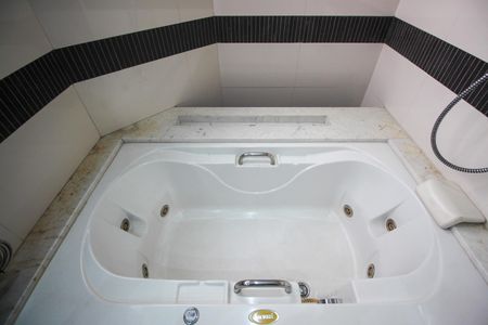 Apartamento à venda com 420m², 4 quartos e 4 vagasBanheiro da Suíte 4