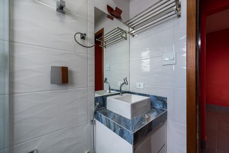 Banheiro de apartamento para alugar com 1 quarto, 33m² em Ponta da Praia, Santos