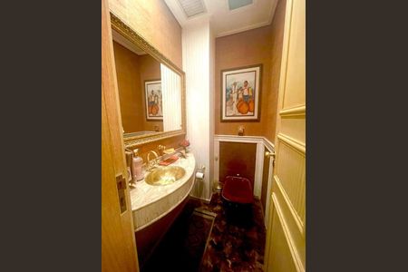 Apartamento para alugar com 320m², 5 quartos e 4 vagas Apartamento para alugar com 320m², 5 quartos e 4 vagasBanheiro