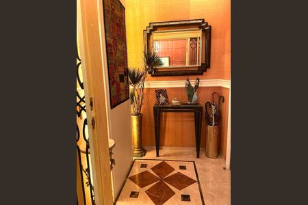 Apartamento para alugar com 320m², 5 quartos e 4 vagas Apartamento para alugar com 320m², 5 quartos e 4 vagasCorredor